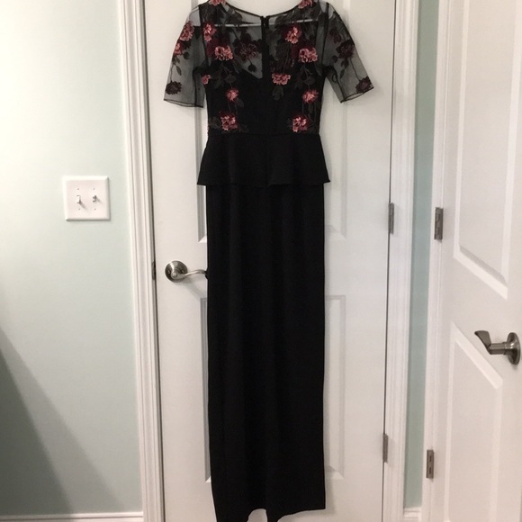 Formal floral floor length gown - Picture 5 of 9